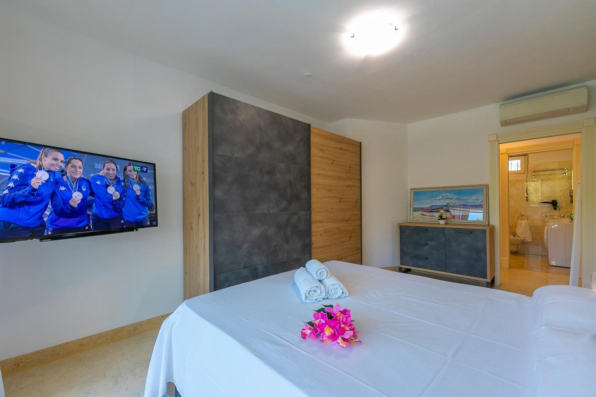 Rivoltella Apt With Pool 600M From Lake - Happy Rentals Desenzano del Garda Eksteriør bilde